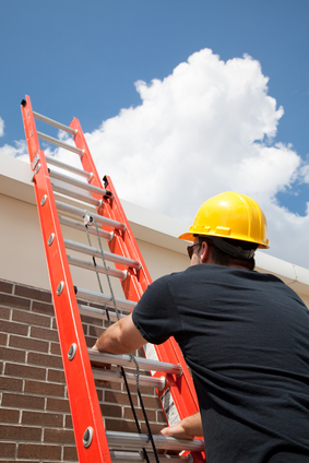 stockfresh_208845_construction-worker-climbs-ladder_sizeXS